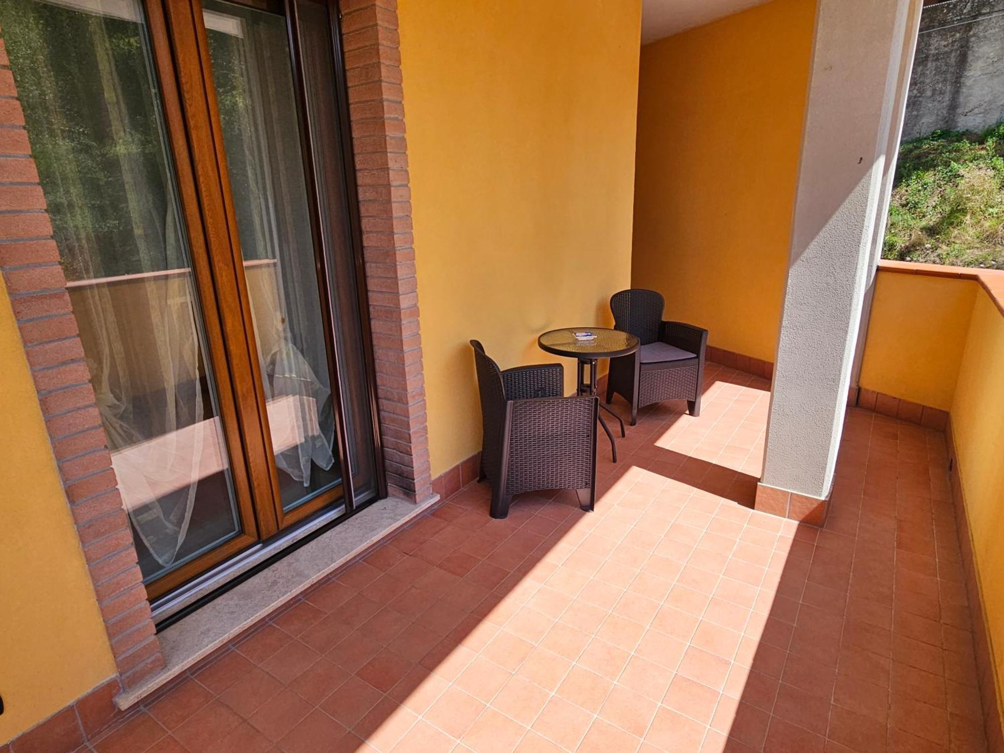 Villa Center Appartamenti Nel Verde In Citta Кампобасо Екстериор снимка