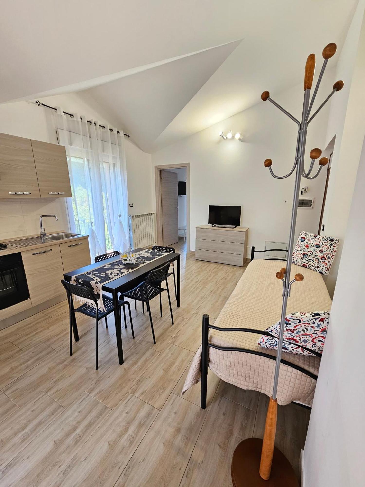Villa Center Appartamenti Nel Verde In Citta Кампобасо Екстериор снимка